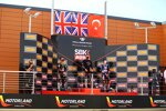 Alex Lowes, Jonathan Rea und Toprak Razgatlioglu 