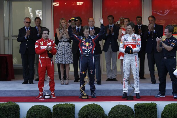 Sebastian Vettel Fernando Alonso Jenson Button Ferrari Ferrari F1Red Bull Red Bull F1McLaren McLaren F1 ~Sebastian Vettel (Aston Martin), Fernando Alonso (Alpine) und Jenson Button ~ 