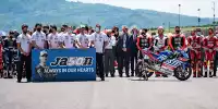 Bild zum Inhalt: Nach Todesnachricht von Dupasquier: MotoGP-Fahrer hinterfragen Rennstart