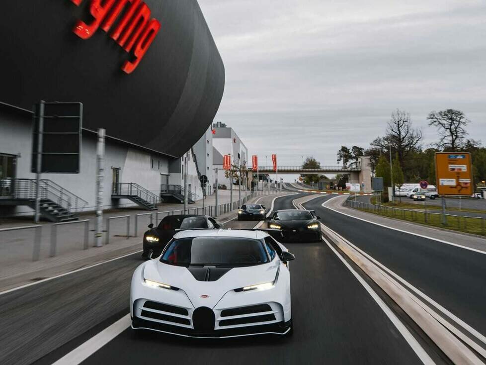 Bugatti Centodieci und Bugatti Chiron Super Sport 300+ auf der Nordschleife