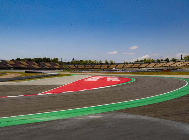 Alte und neue Kurve 10 am Circuit de Barcelona-Catalunya