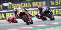 Bild zum Inhalt: MotoGP in Barcelona 2021: KTM-Fahrer Oliveira siegt, Strafe gegen Quartararo