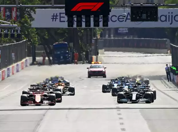 Charles Leclerc, Lewis Hamilton, Max Verstappen Titel-Bild zur News: Charles Leclerc, Lewis Hamilton, Max Verstappen