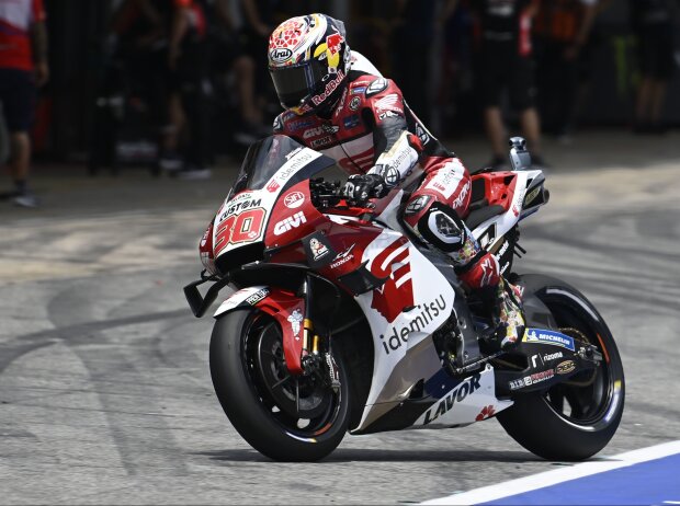 Takaaki Nakagami Takaaki Nakagami