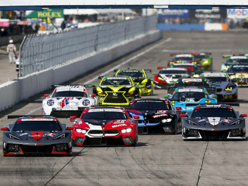 Start der Klassen GTLM und GTD bei den 12h Sebring 2021