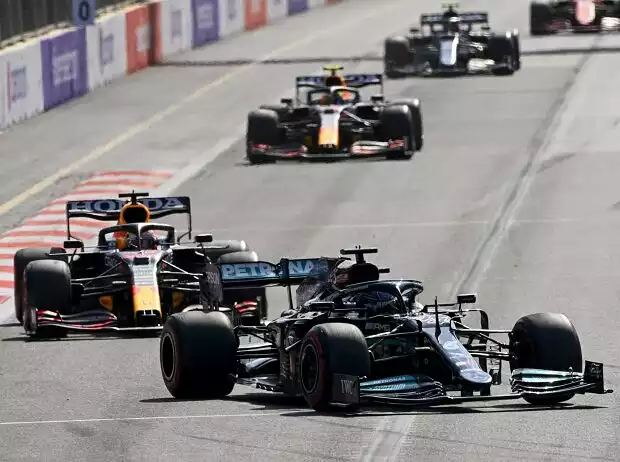 Lewis Hamilton, Max Verstappen, Sergio Perez Titel-Bild zur News: Lewis Hamilton, Max Verstappen, Sergio Perez