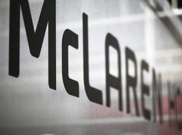 Titel-Bild zur News: McLaren-Schriftzug