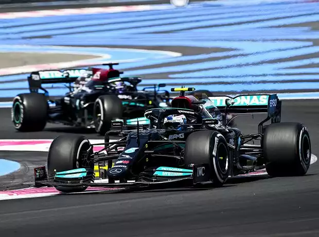 Valtteri Bottas, Lewis Hamilton Titel-Bild zur News: Valtteri Bottas, Lewis Hamilton