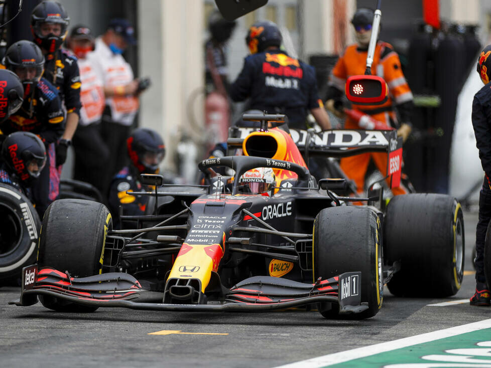 Max Verstappen (Red Bull) beim Boxenstopp beim Großen Preis von Frankreich in Le Castellet