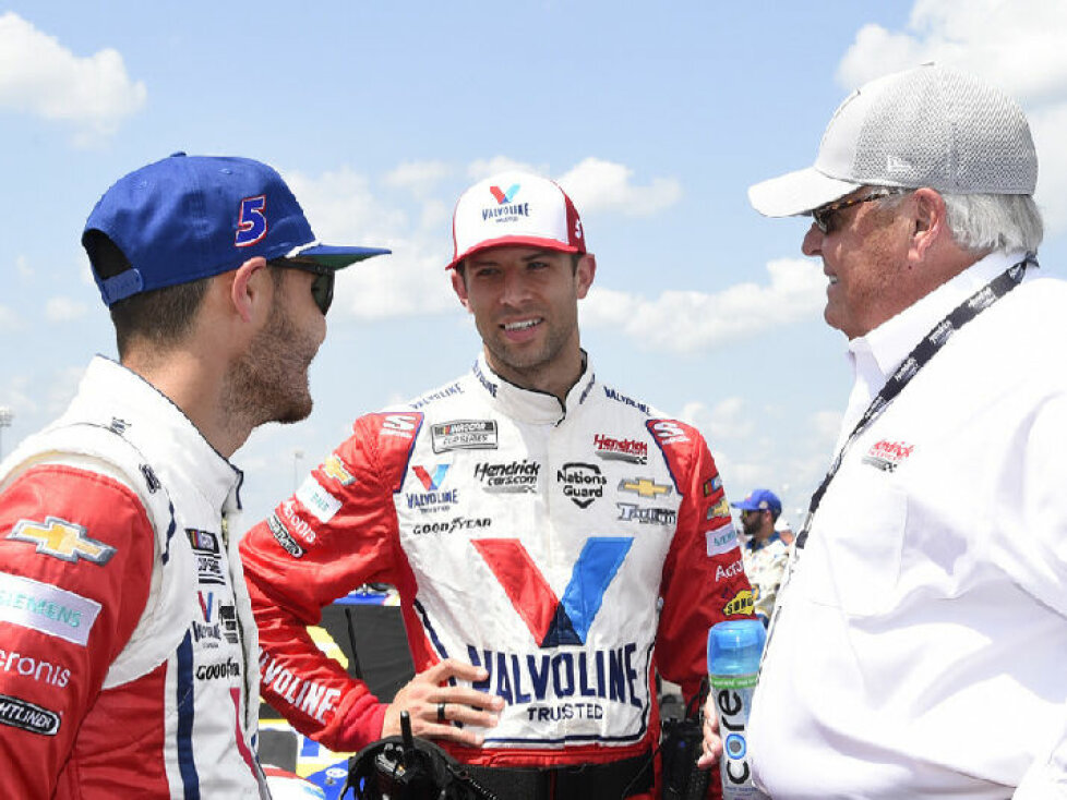 Kyle Larson mit Crewchief Cliff Daniels und Teambesitzer Rick Hendrick