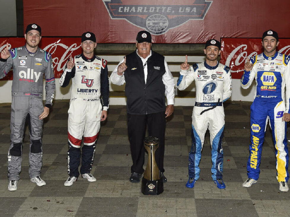 Rick Hendrick mit seinen vier Rennsiegern 2021: Alex Bowman, William Byron, Kyle Larson, Chase Elliott