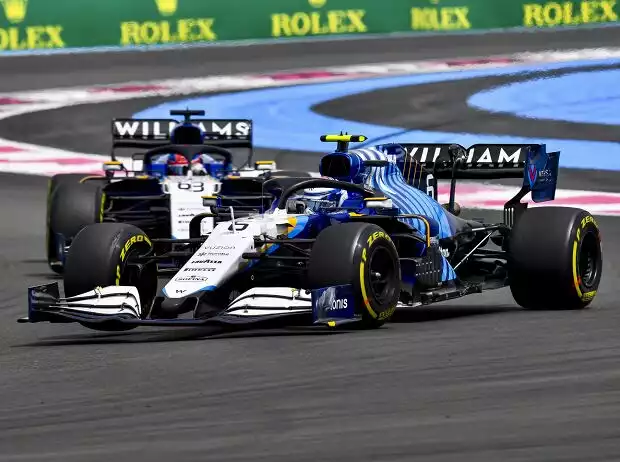 Die beiden Williams-Fahrer Nicholas Latifi und George Russell und beim Frankreich-Grand-Prix 2021 in Le Castellet Titel-Bild zur News: Die beiden Williams-Fahrer Nicholas Latifi und George Russell und beim Frankreich-Grand-Prix 2021 in Le Castellet