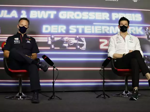 Titel-Bild zur News: Christian Horner und Toto Wolff bei der Pressekonferenz zum Großen Preis der Steiermark in Spielberg