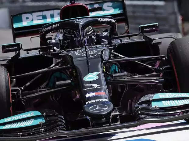 Lewis Hamilton (Mercedes) im Training zum Grand Prix der Steiermark auf dem Red-Bull-Ring in Spielberg (Österreich) 2021 Titel-Bild zur News: Lewis Hamilton (Mercedes) im Training zum Grand Prix der Steiermark auf dem Red-Bull-Ring in Spielberg (Österreich) 2021