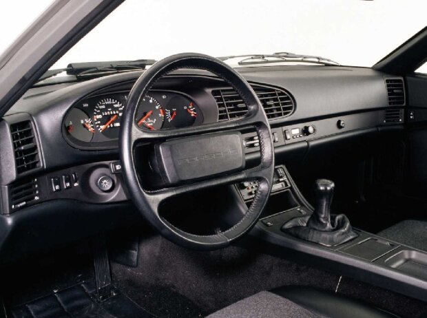 Der Innenraum des Porsche 944 ab 1985 Der Innenraum des Porsche 944 ab 1985