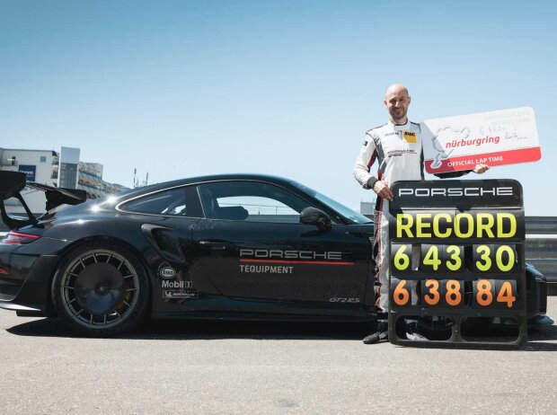 Porsche 911 GT2 RS Manthey Performance Kit Nürburgring-Rekord Porsche 911 GT2 RS Manthey Performance Kit Nürburgring-Rekord