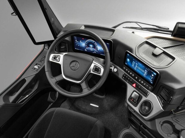 Mercedes Actros L (2021) Mercedes Actros L (2021)
