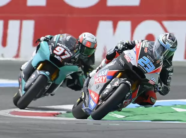 Moto2-Pilot Marcel Schrötter (IntactGP) mit Xavi Vierge auf dem TT Circuit Assen Titel-Bild zur News: Moto2-Pilot Marcel Schrötter (IntactGP) mit Xavi Vierge auf dem TT Circuit Assen