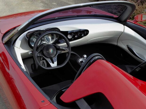 Alfa Romeo 2ueottottanta (2010) Alfa Romeo 2ueottottanta (2010)