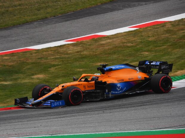 Formel-1-Pilot Daniel Ricciardo (McLaren) im Training zum Großen Preis von Österreich auf dem Red-Bull-Ring in Spielberg Formel-1-Pilot Daniel Ricciardo (McLaren) im Training zum Großen Preis von Österreich auf dem Red-Bull-Ring in Spielberg