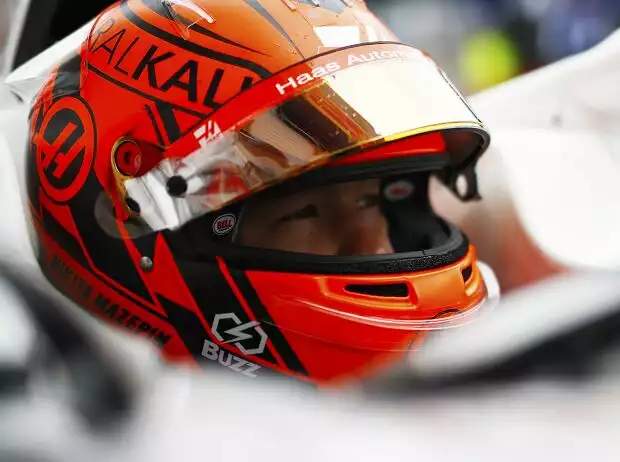 Formel-1-Fahrer Nikita Masepin im Cockpit seines Haas VF-21 beim Österreich-Grand-Prix 2021 in Spielberg Titel-Bild zur News: Formel-1-Fahrer Nikita Masepin im Cockpit seines Haas VF-21 beim Österreich-Grand-Prix 2021 in Spielberg