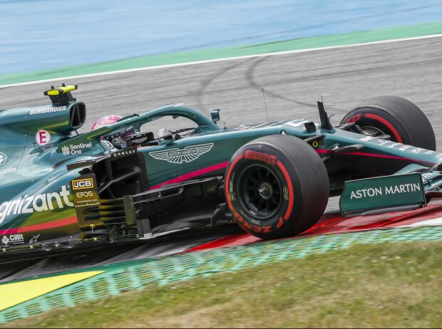 Sebastian Vettel im Aston Martin AMR21 beim Grand Prix von Österreich der Formel 1 2021 am Red-Bull-Ring in Spielberg Sebastian Vettel im Aston Martin AMR21 beim Grand Prix von Österreich der Formel 1 2021 am Red-Bull-Ring in Spielberg