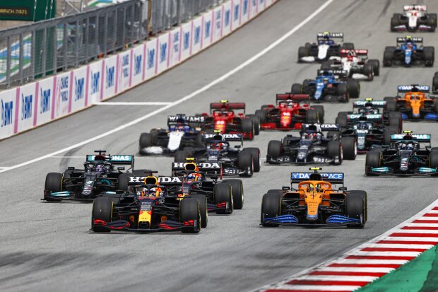 Max Verstappen Lando Norris Sergio Perez Lewis Hamilton Pierre Gasly Red Bull Red Bull F1McLaren McLaren F1Mercedes Mercedes F1AlphaTauri AlphaTauri F1 ~Max Verstappen (Red Bull), Lando Norris (McLaren), Sergio Perez (Red Bull), Lewis Hamilton (Mercedes) und Pierre Gasly (AlphaTauri) ~ 