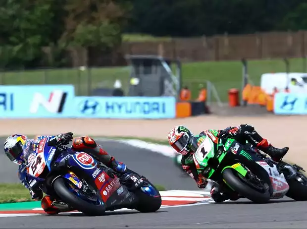 Titel-Bild zur News: Toprak Razgatlioglu, Jonathan Rea