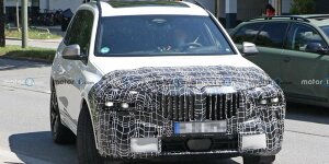 BMW X1 (2022): Neuer Erlkönig und Rendering zeigen mehr Details