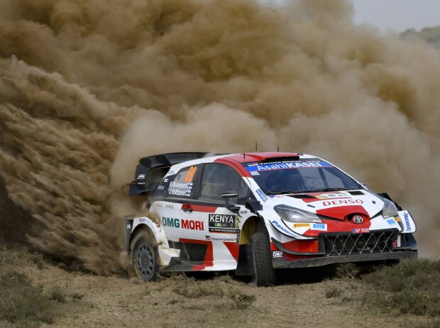 Titel-Bild zur News: Kalle Rovanperä im Toyota Yaris WRC bei der Safari-Rallye 2021