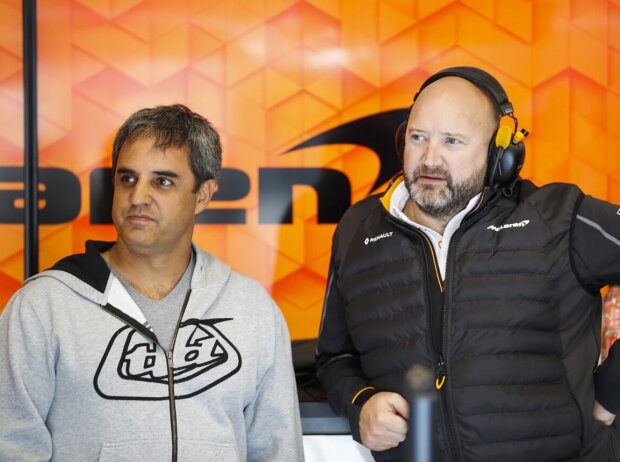 Titel-Bild zur News: Juan Pablo Montoya und McLaren-Pressesprecher Tim Bamton
