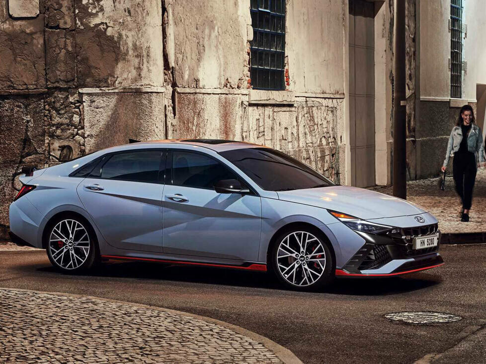 Hyundai Elantra 2022