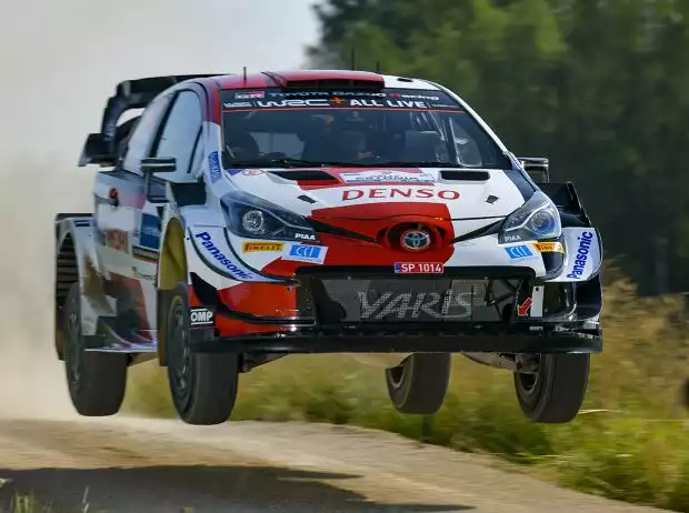Titel-Bild zur News: Kalle Rovanperä im Toyota Yaris WRC bei der Rallye Estland 2021