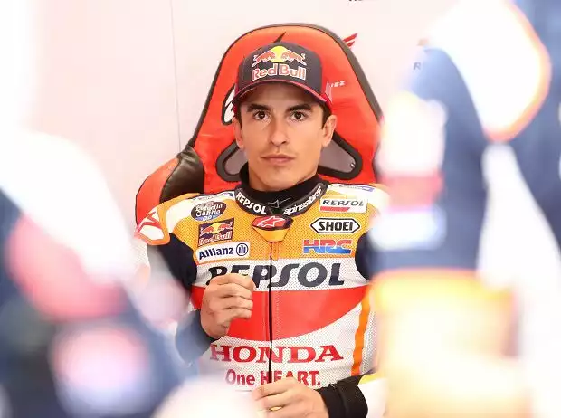 Titel-Bild zur News: Honda-Pilot Marc Marquez in der Box
