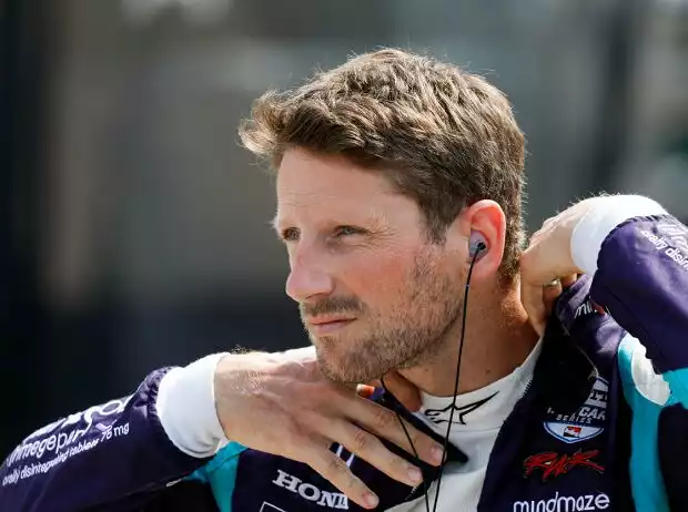 Romain Grosjean im Fahrerlager bei einem Rennen der IndyCar-Serie 2021 Titel-Bild zur News: Romain Grosjean im Fahrerlager bei einem Rennen der IndyCar-Serie 2021