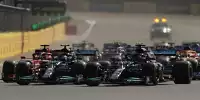 Lewis Hamilton und Valtteri Bottas (beide Mercedes) am Start des Formel-1-Sprints zum Großen Preis von Großbritannien in Silverstone