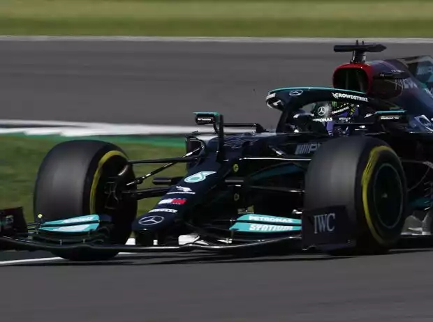 Lewis Hamilton im Mercedes W12 beim Grand Prix von Großbritannien der Formel 1 2021 in Silverstone in England Titel-Bild zur News: Lewis Hamilton im Mercedes W12 beim Grand Prix von Großbritannien der Formel 1 2021 in Silverstone in England