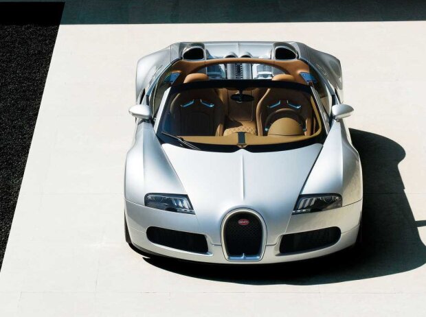 Titel-Bild zur News: 2008 Bugatti Grand Sport Restaurierung Außenansicht