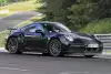 Bild zum Inhalt: Porsche 911 Hybrid mit nur zwei Sitzen am Nürburgring erwischt