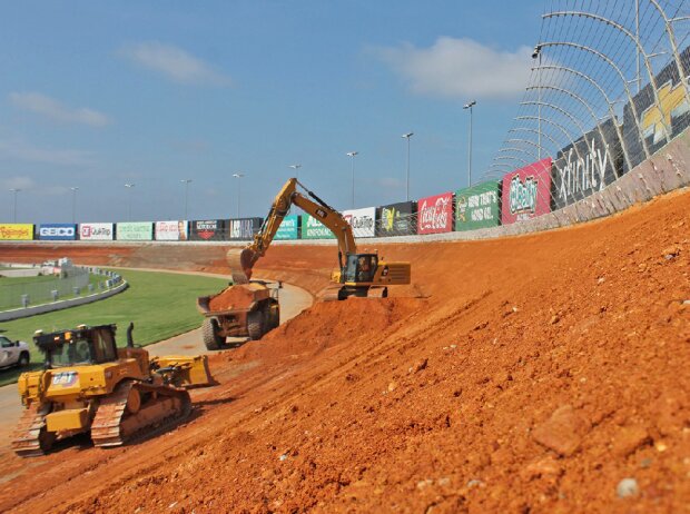 Titel-Bild zur News: Umbau des Atlanta Motor Speedway für 2022