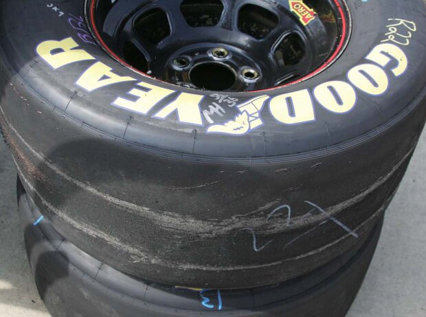 Kaputte Goodyear-Reifen beim Brickyard 400 in Indianapolis 2008 Kaputte Goodyear-Reifen beim Brickyard 400 in Indianapolis 2008