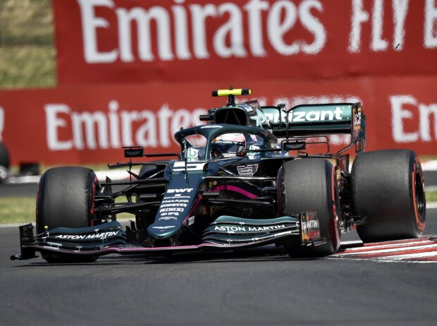 Titel-Bild zur News: Sebastian Vettel (Aston Martin) im Qualifying zum Formel-1-Rennen in Budapest auf dem Hungaroring