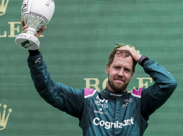 Aston-Martin-Fahrer Sebastian Vettel nach P2 im Grand Prix von Ungarn der Formel 1 2021 in Budapest