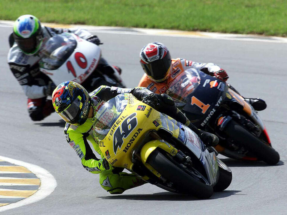 Valentino Rossi bei seinem 500er-Debüt in Welkom 2000 vor Alex Criville und Alex Barros