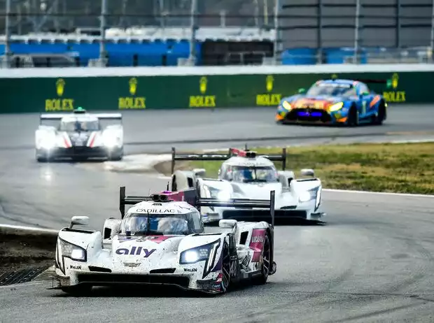 Rennfahrzeuge der IMSA-Serie beim 24-Stunden-Rennen von Daytona 2021 Titel-Bild zur News: Rennfahrzeuge der IMSA-Serie beim 24-Stunden-Rennen von Daytona 2021
