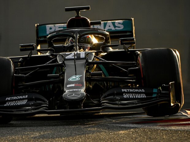 Nyck de Vries bei Testfahrten in der Formel 1 2020 in Abu Dhabi für Mercedes