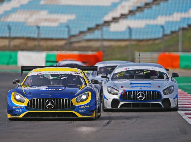 Titel-Bild zur News: Fahrzeuge bei einem Testtag von Gedlich Racing