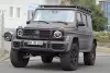 Bild zum Inhalt: Erlkönig: Mercedes G-Klasse 4x4 hoch 2 (2022) im Army-Look