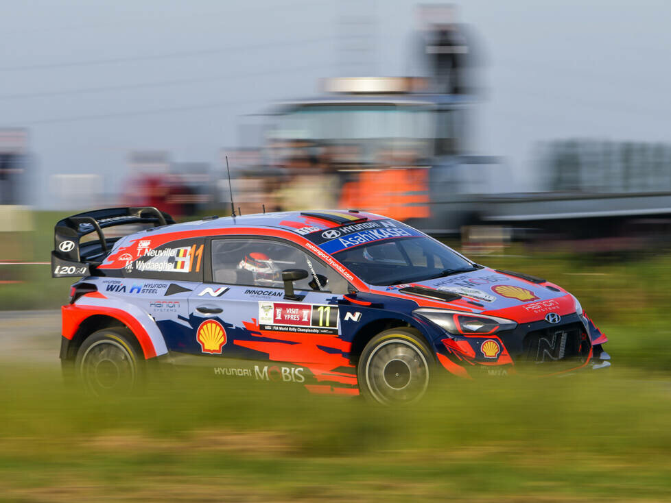 Thierry Neuville im Hyundai i20 WRC beim Shakedown der Rallye Ypern 2021