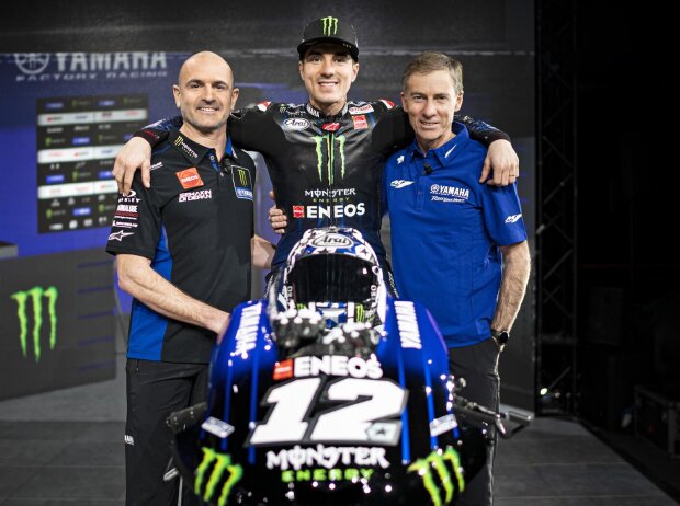Maverick Vinales, Massimo Meregalli, Lin Jarvis Maverick Vinales, Massimo Meregalli, Lin Jarvis